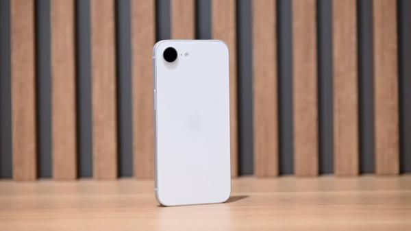 photo of iOS 26.2 beta 1 seemingly pulled for devices using C1 modem image