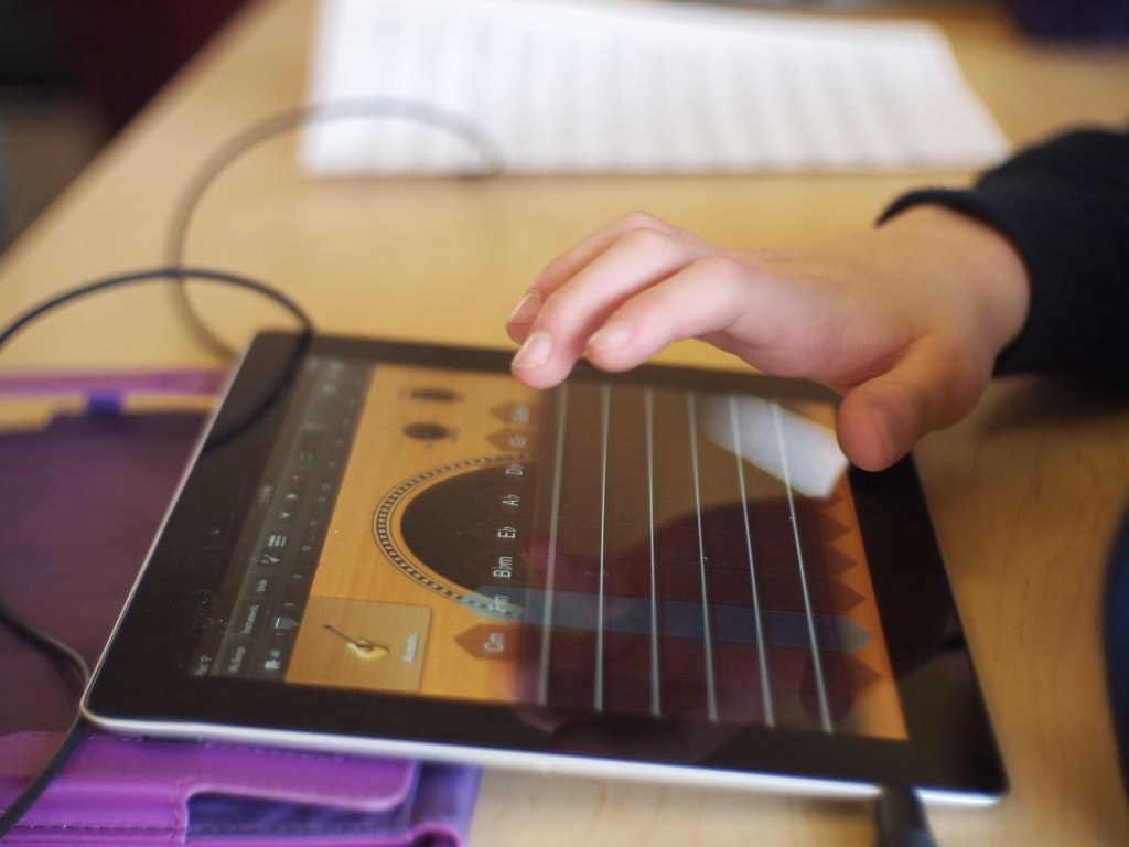 iPad guitar music app