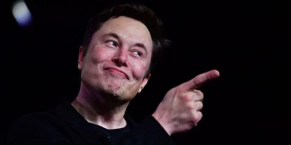 photo of Elon Musk criticizes Apple over ‘walled garden’ App Store, use of cobalt in batteries image