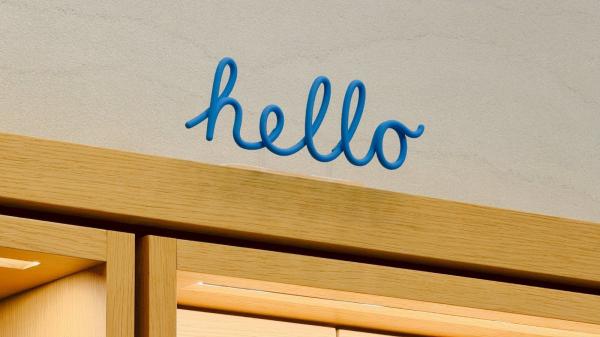 Apple Stores Have a New 'Hello' Easter…