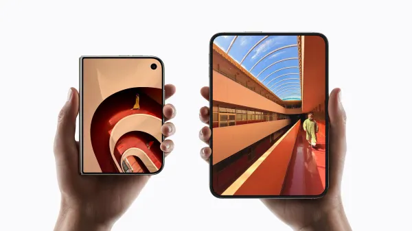 The iPhone Duo’s display has a trick…