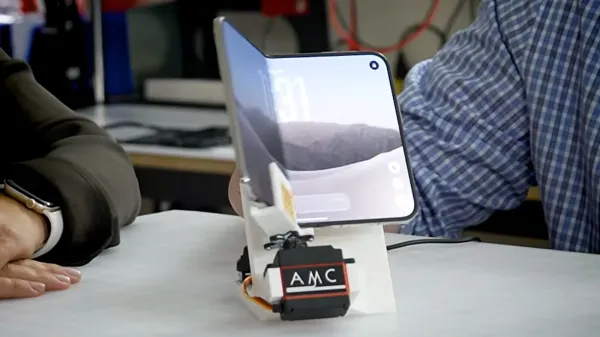 After 32,000 folds, iPhone Duo’s hinge&hellip;