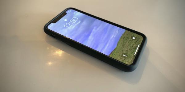 photo of Hands-on: Using an iPhone Smart Battery Case for the first time image