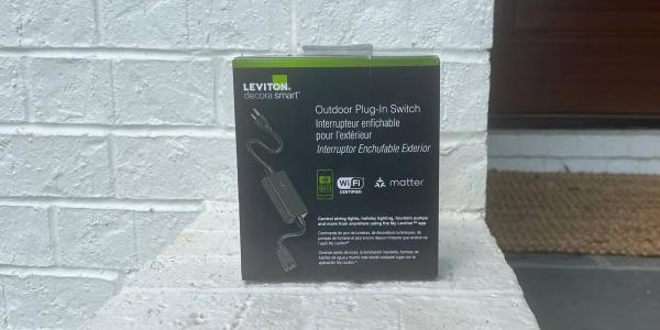 photo of HomeKit Weekly: Leviton delivers a Matter-enabled outdoor smart plug in preparation for Christmas decorations image