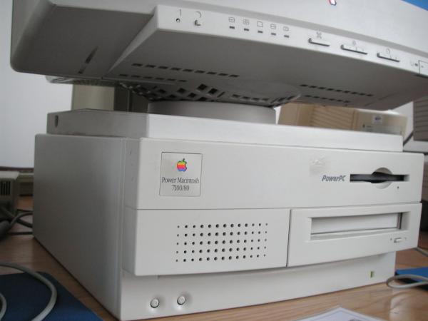 Today in Apple history: Power Mac 7100…