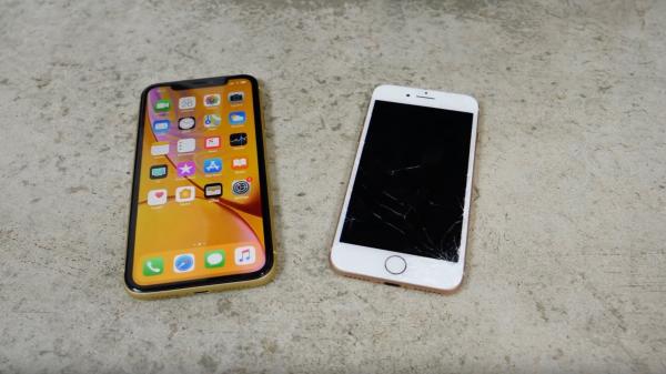 photo of iPhone XR outlasts iPhone 8 in drop test, but durability test shows scuff-prone aluminum edges image