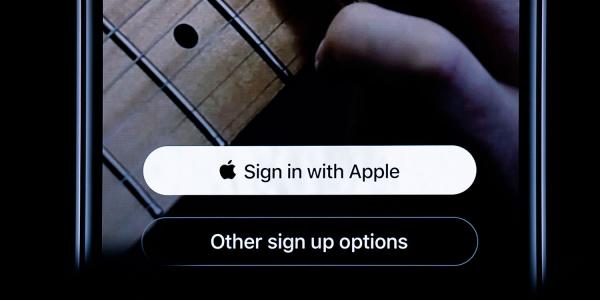 photo of How to get started with and use ‘Sign in with Apple’ on iPhone, iPad, and Mac image