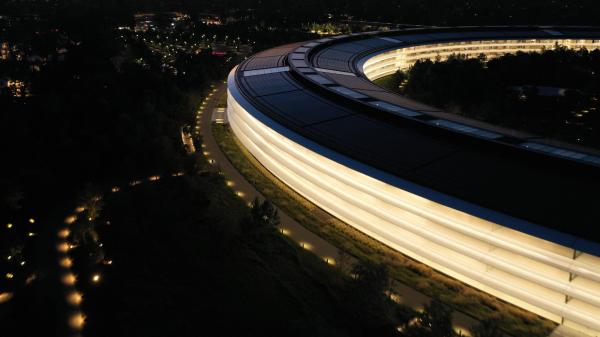 Apple Hires Former Meta Lawyer to&hellip;