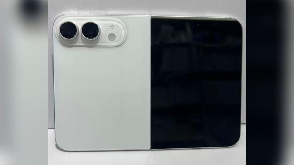 Best Look at Foldable iPhone Design…