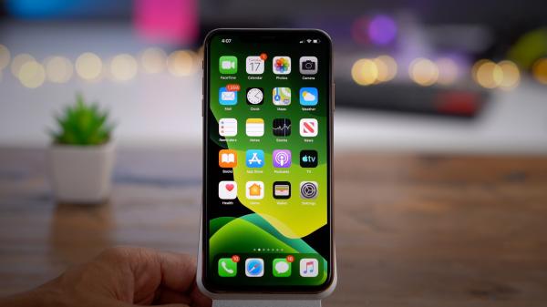 photo of Apple releases iOS 13.1.1 with fixes for battery drain, Siri, iPhone restores image