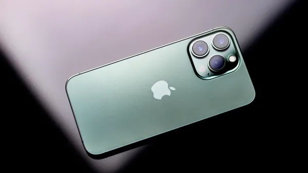 Google bug causes thousands of iPhone apps to crash…