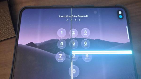 Apple Alerts Stores to iPhone Duo's&hellip;