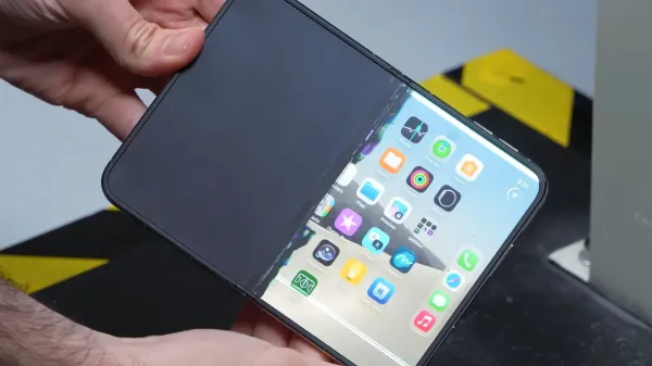iPhone Duo drop test delivers a painful&hellip;