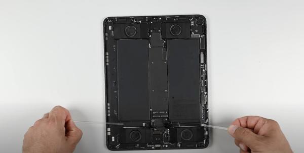 photo of iFixit teardown reveals big change for the M4 iPad Pro’s repairability image