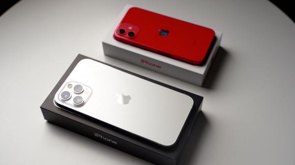photo of Hands-On With the New iPhone 12 Pro Max and iPhone 12 Mini image
