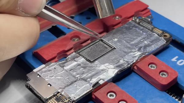 Watch the amazingly detailed process of upgrading iPhone 15 Pro storage after purchase