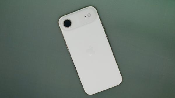 photo of iPhone Air is here, and I already can’t imagine going back image