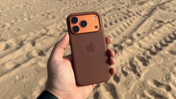 photo of Some iPhone 17 users report Wi-Fi and CarPlay connectivity bugs image