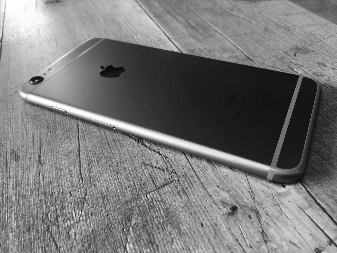 iPhone back in black and white