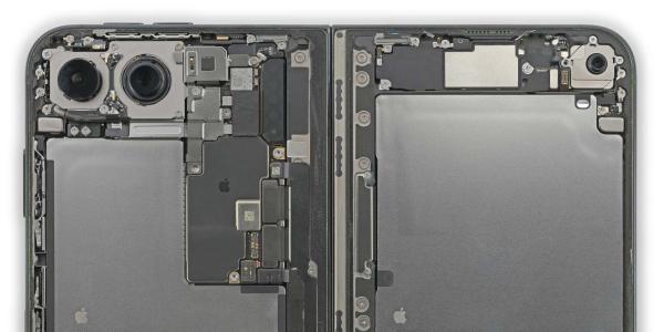 iFixit tears down iPhone Duo, finds…