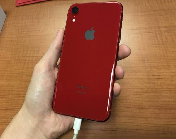 photo of First Impressions From New iPhone XR Owners image