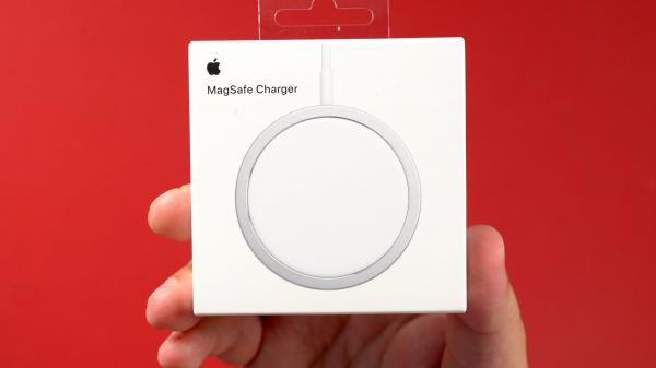 photo of Hands-On With Apple's MagSafe Charger for iPhone 12 image