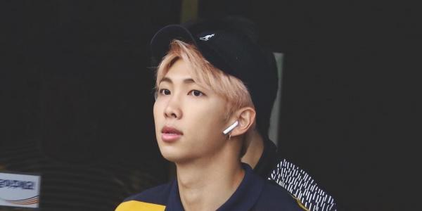 photo of K-pop rapper Namjoon reveals that he has lost 33 pairs of AirPods image