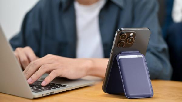 photo of Satechi Debuts New MagSafe-Compatible Wallet Stand for iPhone 15 image