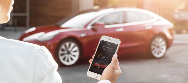 photo of Tesla rolls out Apple Shortcuts, helping automate and use Siri for vehicle controls image