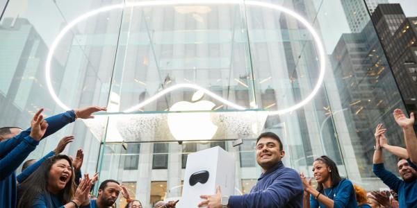 photo of Vision Pro 2 is coming soon, with three new upgrades expected image