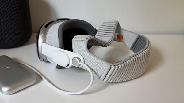 Report: Apple working on new Vision&hellip;
